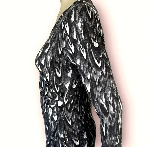 Talbots V Neck Stretchy Knit Faux Wrap Sheath Dress Ruched Size M Abstract Gray - Picture 10 of 16